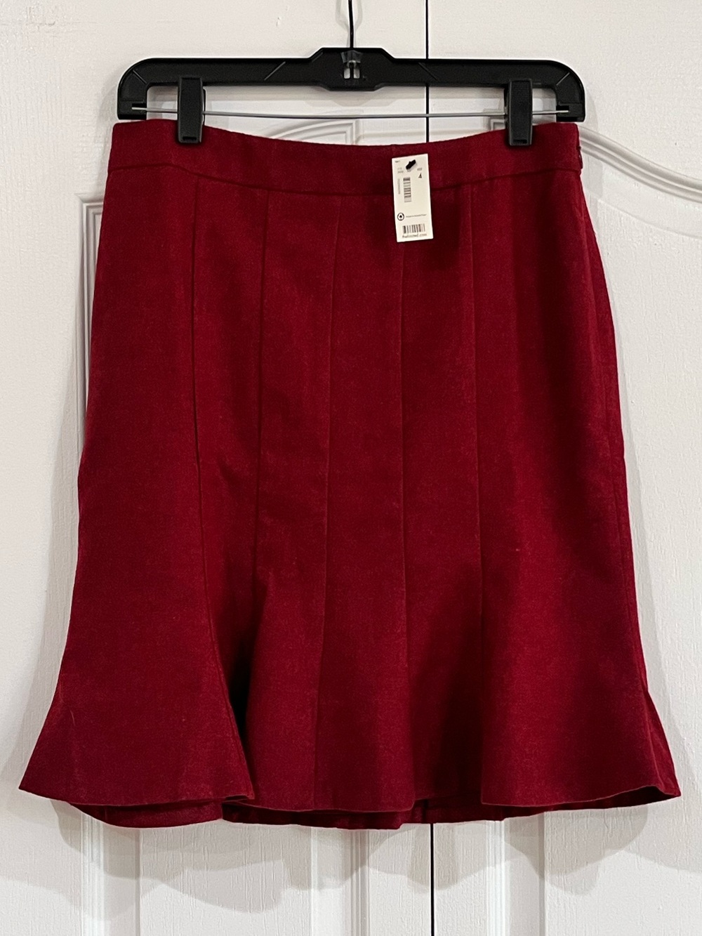 The Limited red tulip skirt 4 NWT